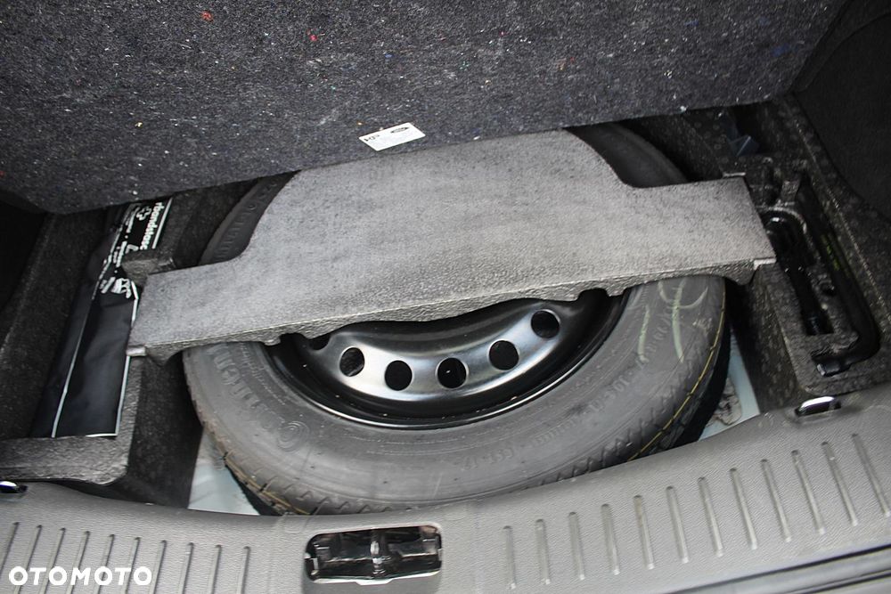 Ford Kuga 2.0 TDCi 4x4 Titanium - 32