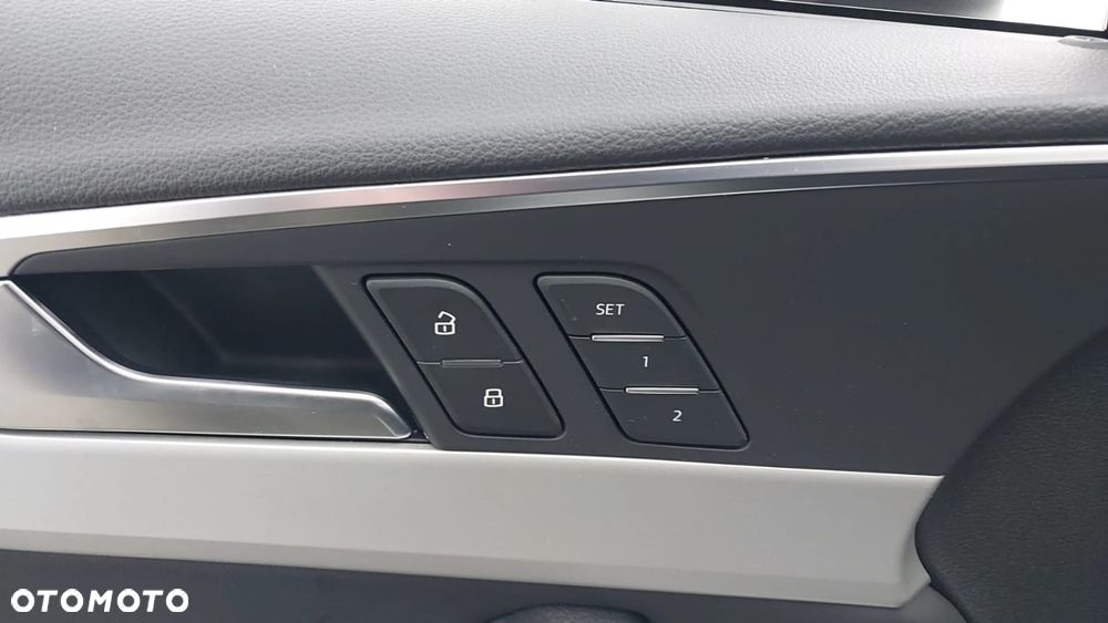 Audi A4 Avant 40 TDI quattro S tronic S line - 25