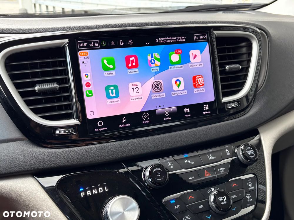 Chrysler Pacifica - 22