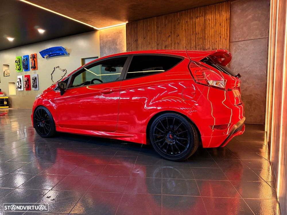 Ford Fiesta 1.6 EcoBoost c/ Pack Pele Desportiva ST - 10