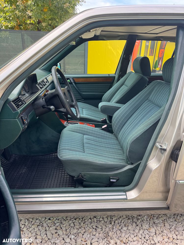 Mercedes-Benz E - 11