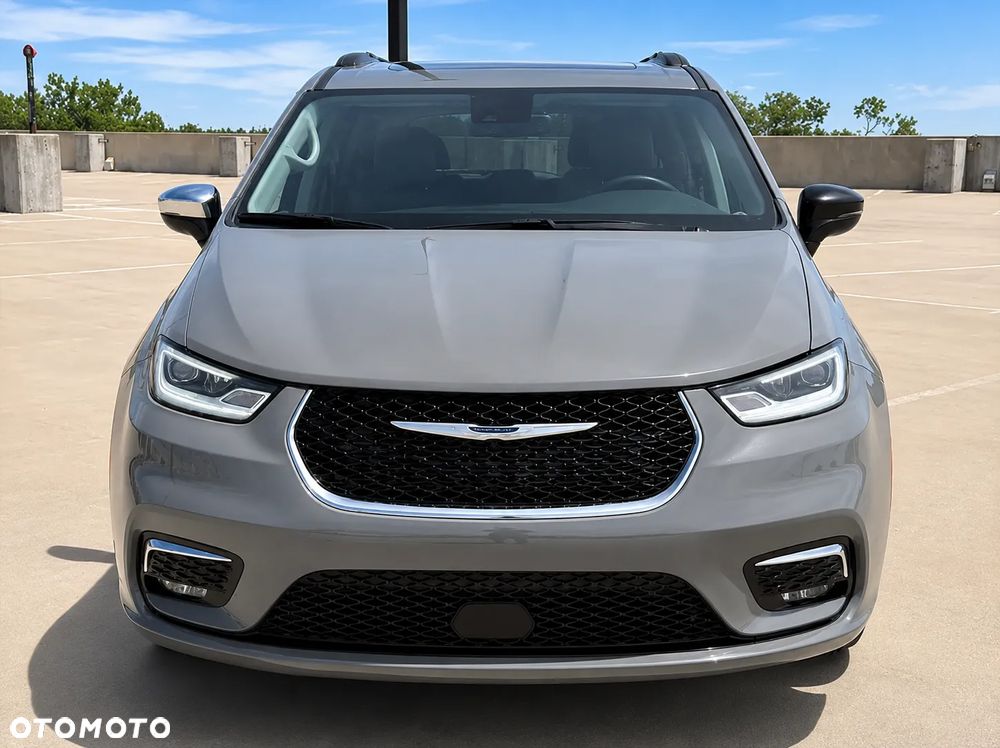 Chrysler Pacifica - 7