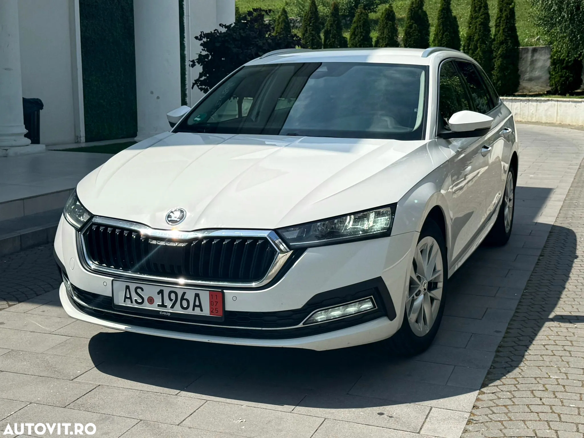 Skoda Octavia 2.0 TDI DSG Style - 33