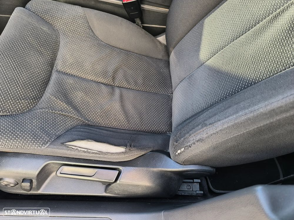 VW Passat 2.0 TDI Confortline - 14