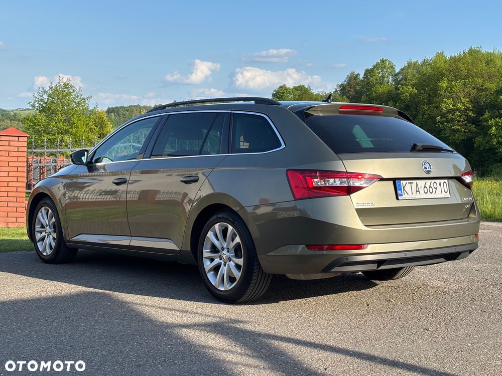 Skoda Superb 2.0 TDI 4x4 Ambition - 6