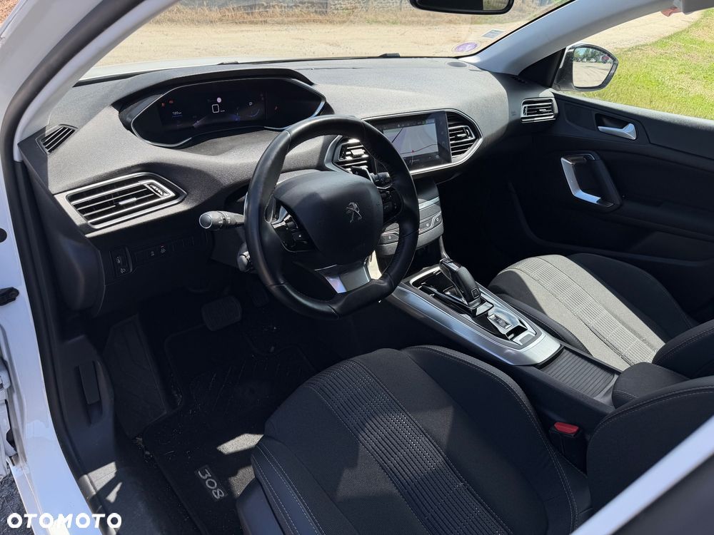 Peugeot 308 - 10