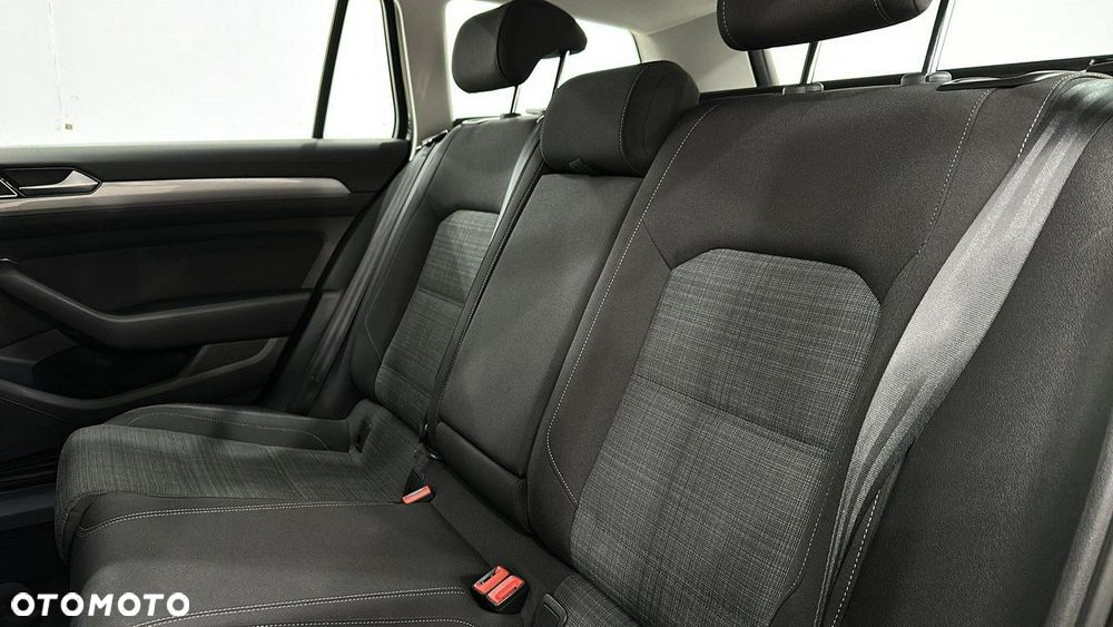 Volkswagen Passat 2.0 TDI EVO Business DSG - 12