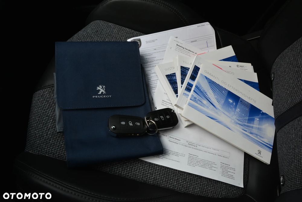 Peugeot 3008 1.6 BlueHDi Allure S&S - 16