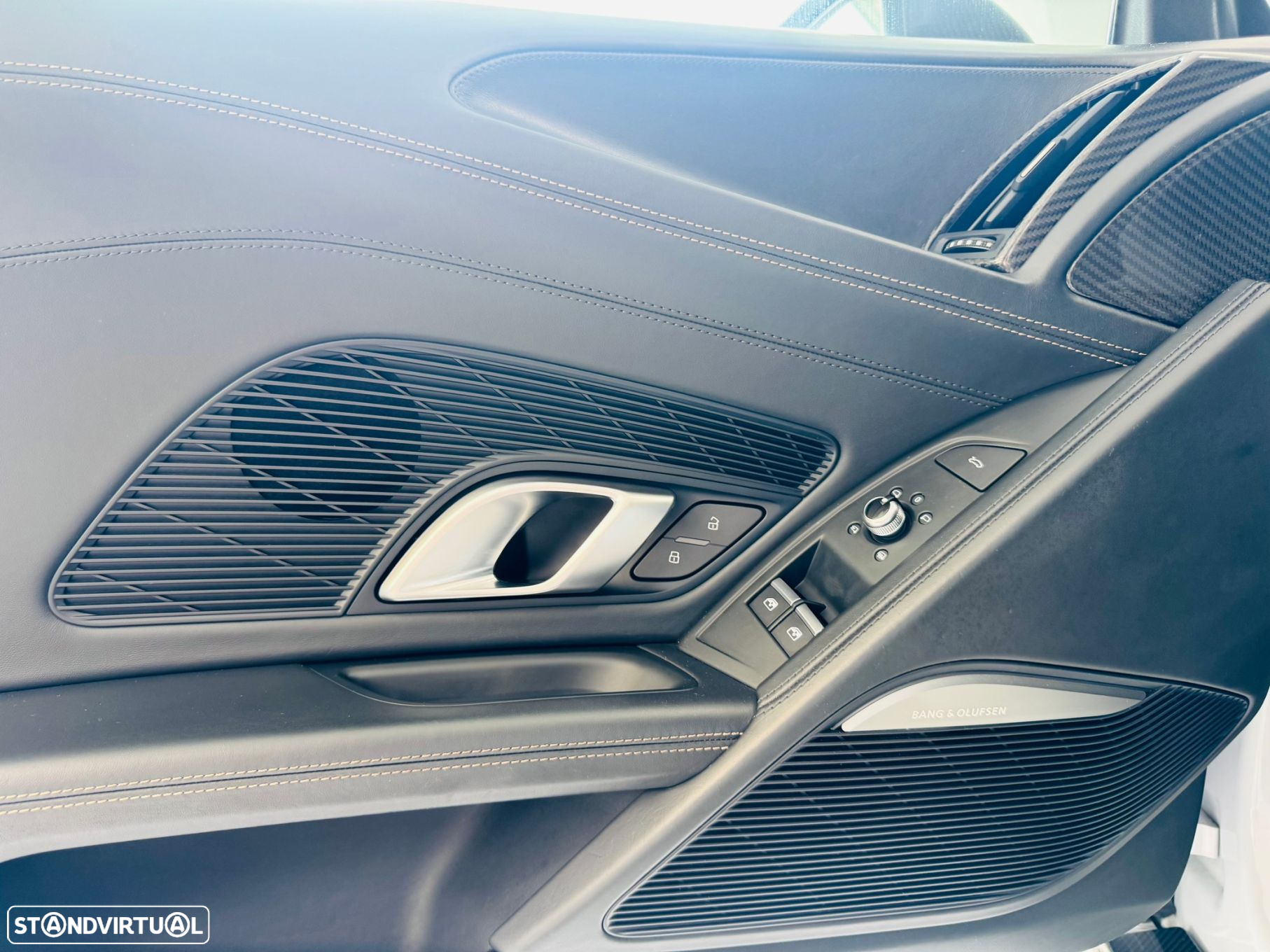 Audi R8 Coupé - 28
