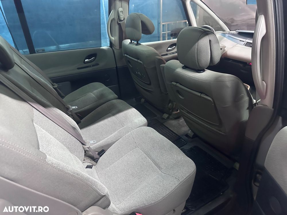 Renault Espace 1.9 dCi Expression L - 6