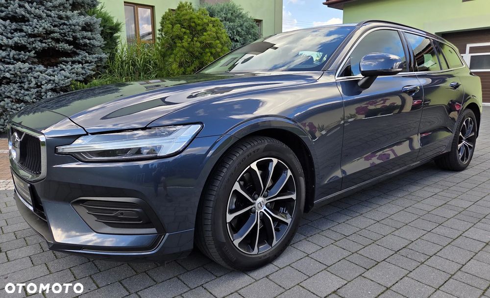 Volvo V60 B3 B DKG Momentum Pro - 16