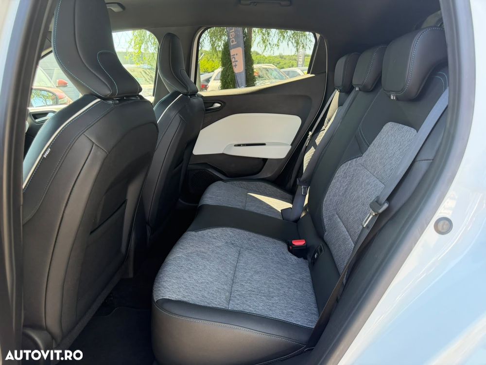 Renault Clio - 22