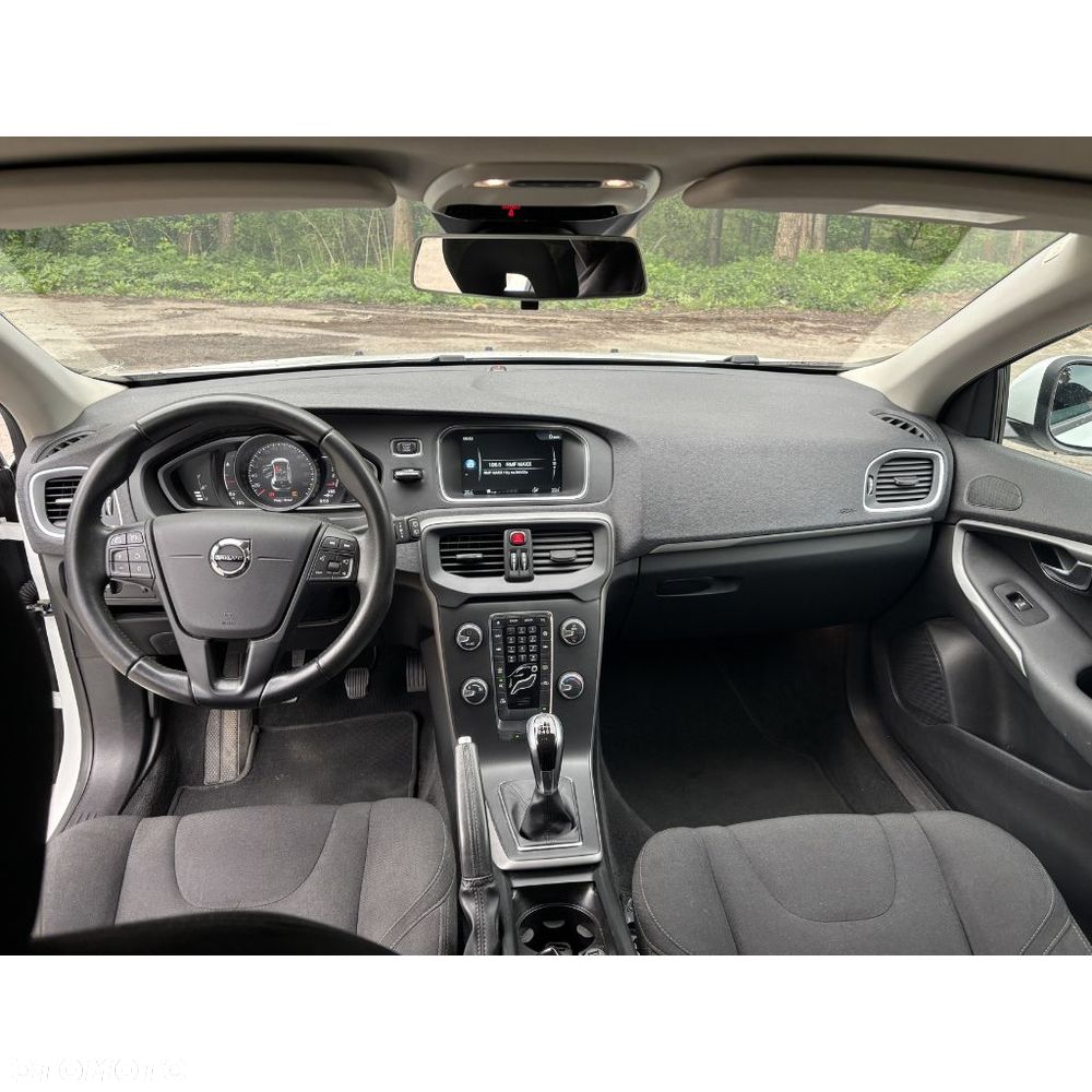 Volvo V40 D2 Kinetic - 5