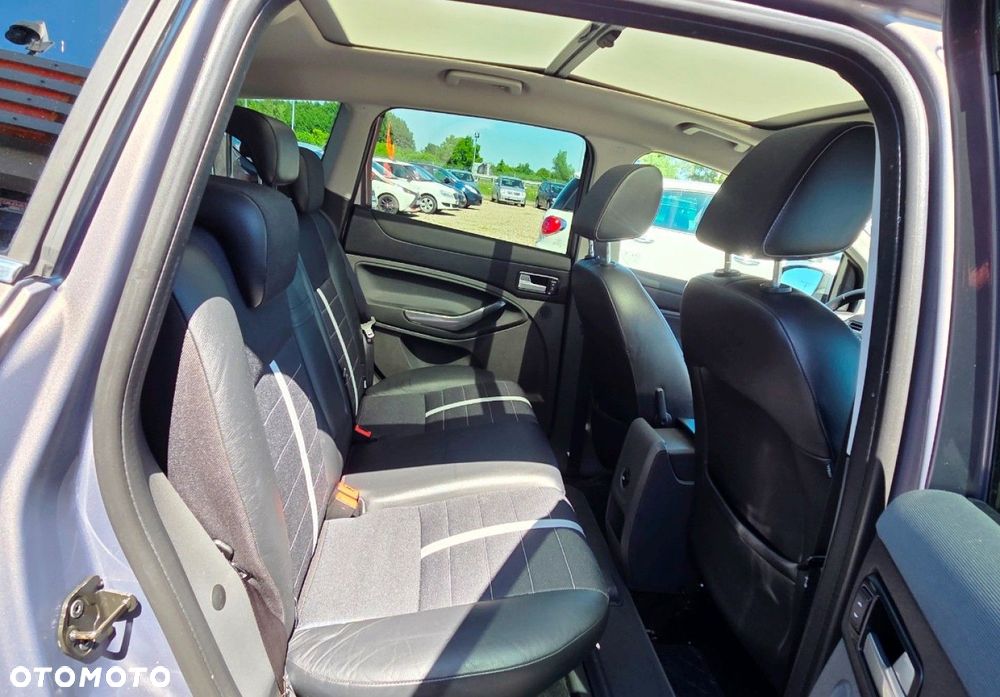 Ford Kuga - 13