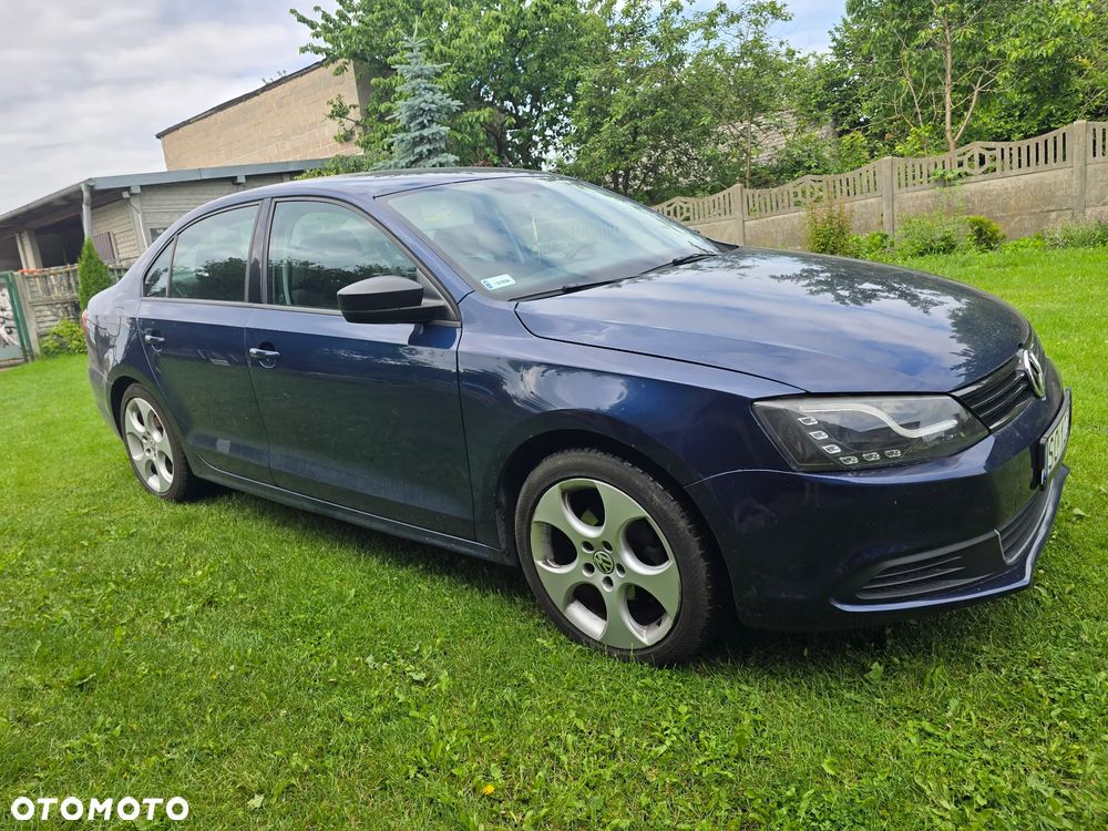 Volkswagen Jetta 2.0 Base - 4