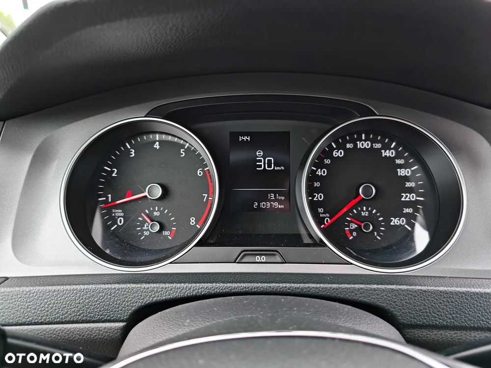 Volkswagen Golf 1.2 TSI BMT Comfortline - 18