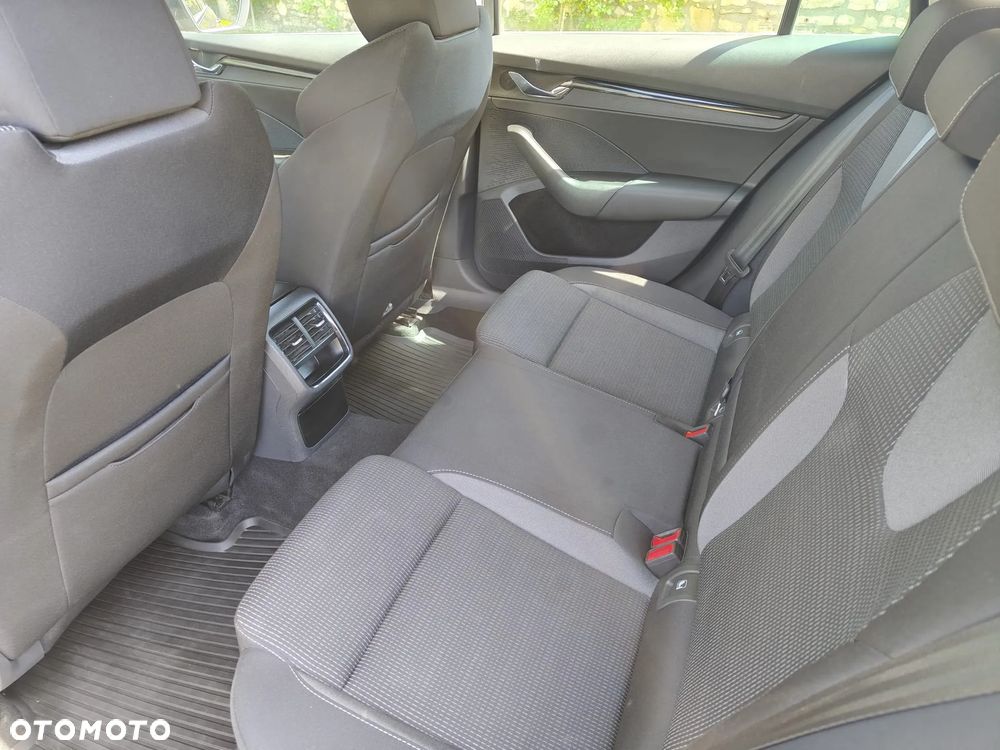 Skoda Octavia 2.0 TDI Ambition - 6