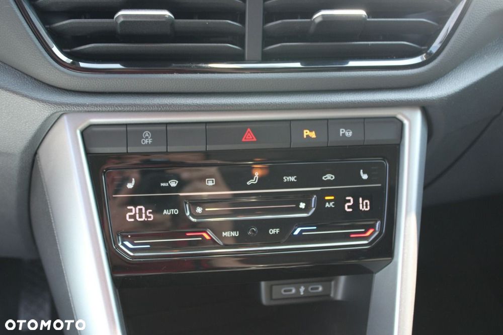 Volkswagen T-Roc - 23