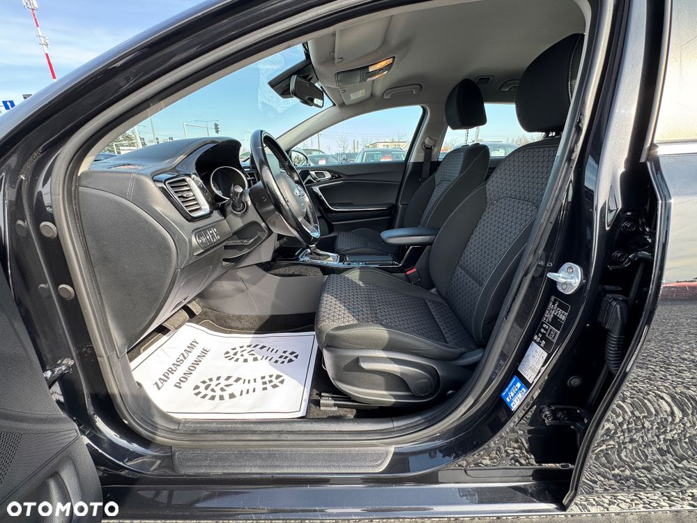 Kia Ceed 1.6 CRDi SCR GT-Line DCT - 17