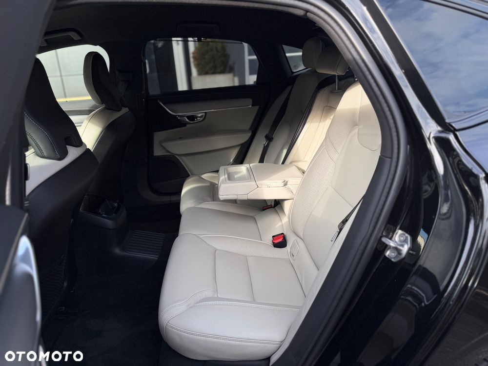 Volvo S90 - 19