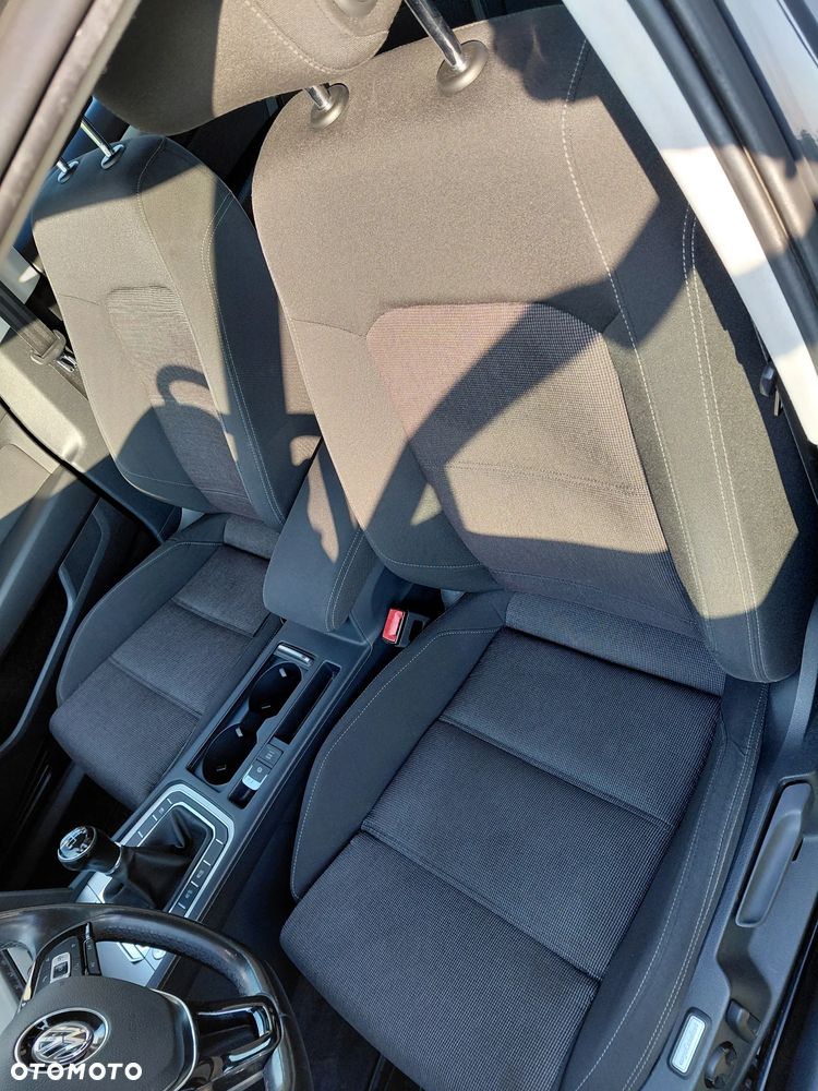 Volkswagen Passat 1.8 TSI BMT Comfortline - 30