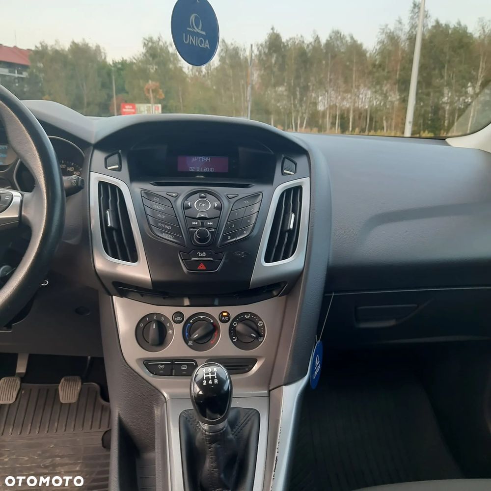 Ford Focus 1.6 Ambiente - 6