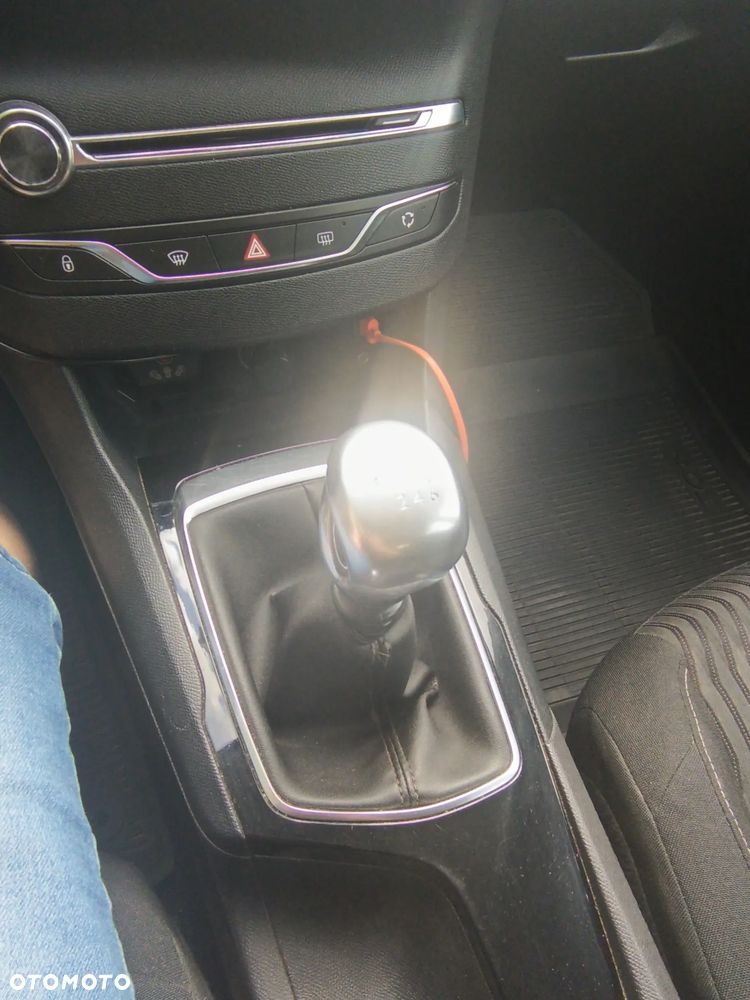 Peugeot 308 1.6 THP Access - 16