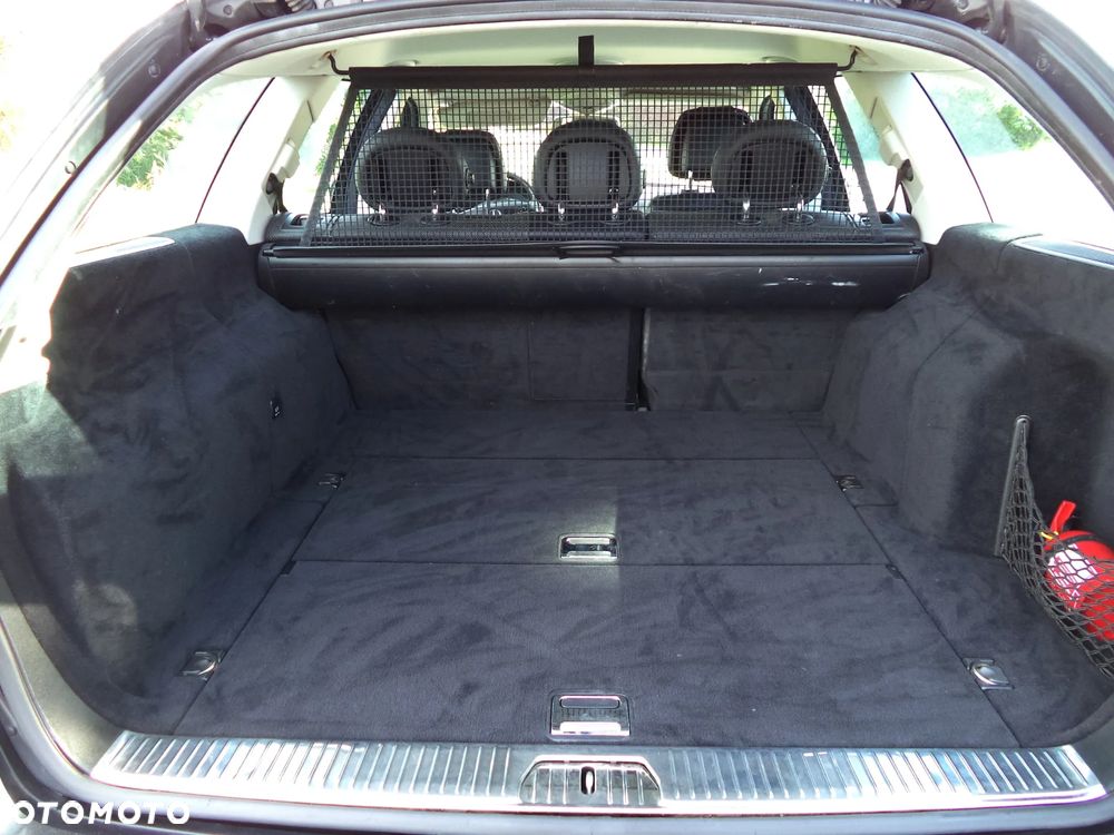 Mercedes-Benz Klasa E 280 CDI 4-Matic T Avantgarde - 27