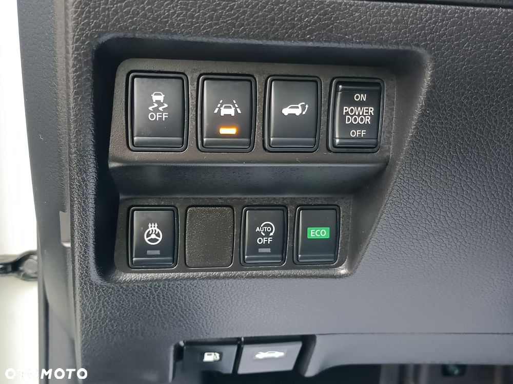 Nissan X-Trail 2.0 dCi Xtronic Acenta - 33