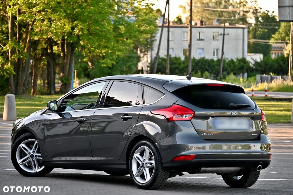 Ford Focus 1.5 EcoBoost Titanium - 19