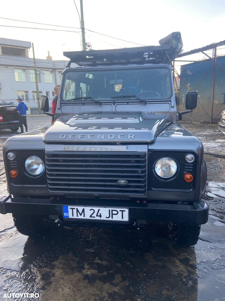 Land Rover Defender - 10