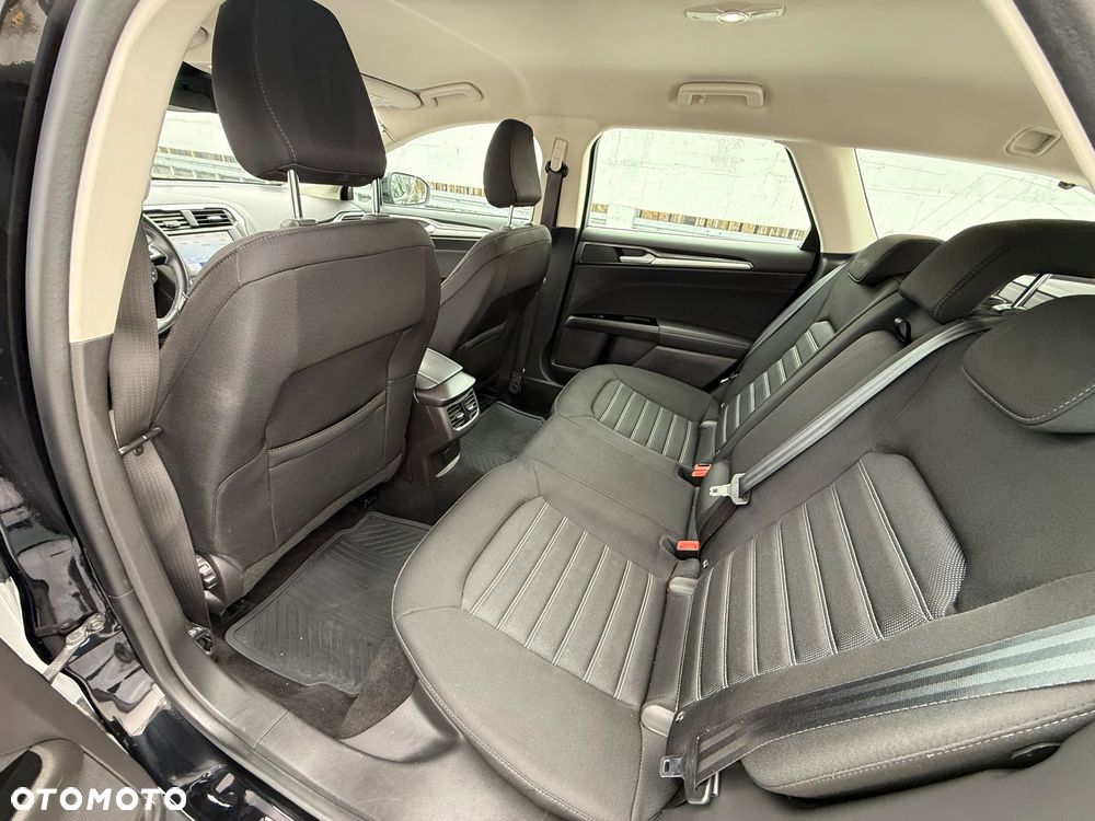 Ford Mondeo 2.0 TDCi Trend PowerShift - 29