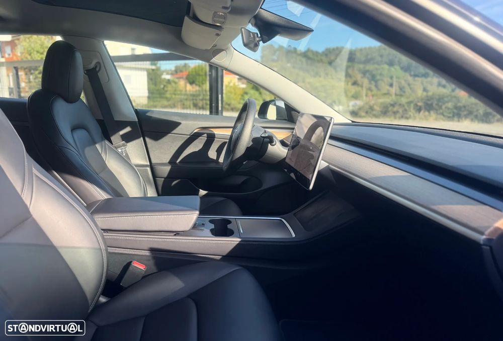Tesla Model 3 Performance Dual Motor AWD - 34