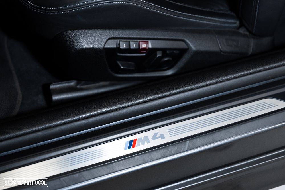 BMW M4 Coupe DKG - 21
