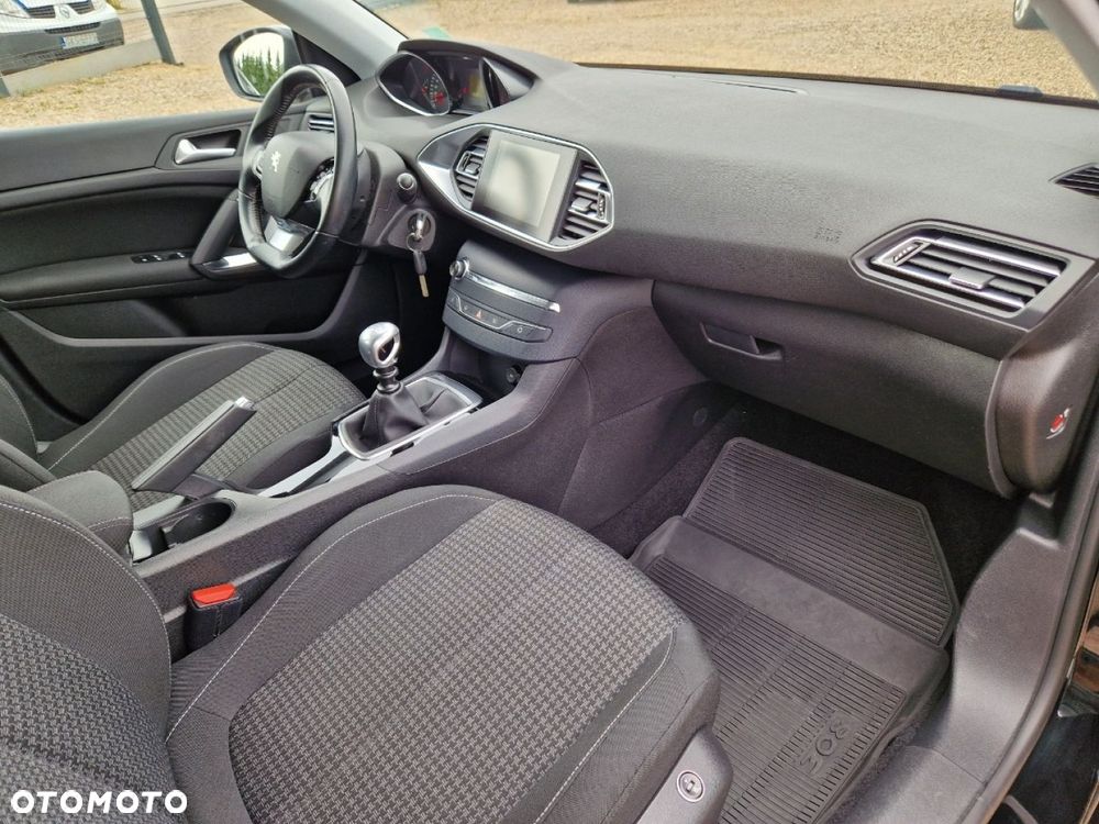 Peugeot 308 - 18