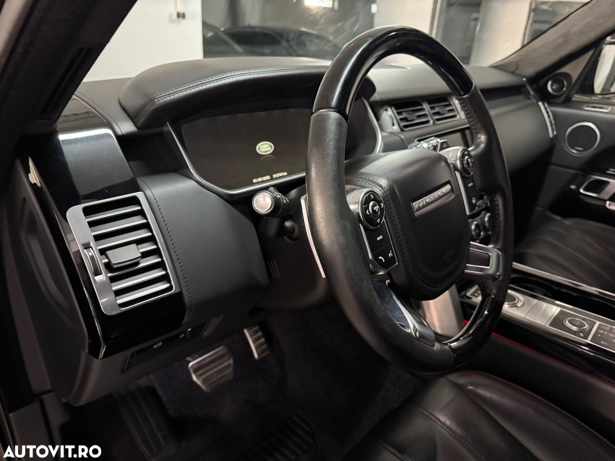 Land Rover Range Rover Vogue - 13
