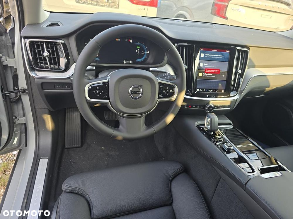 Volvo V60 B4 B Plus Dark - 8