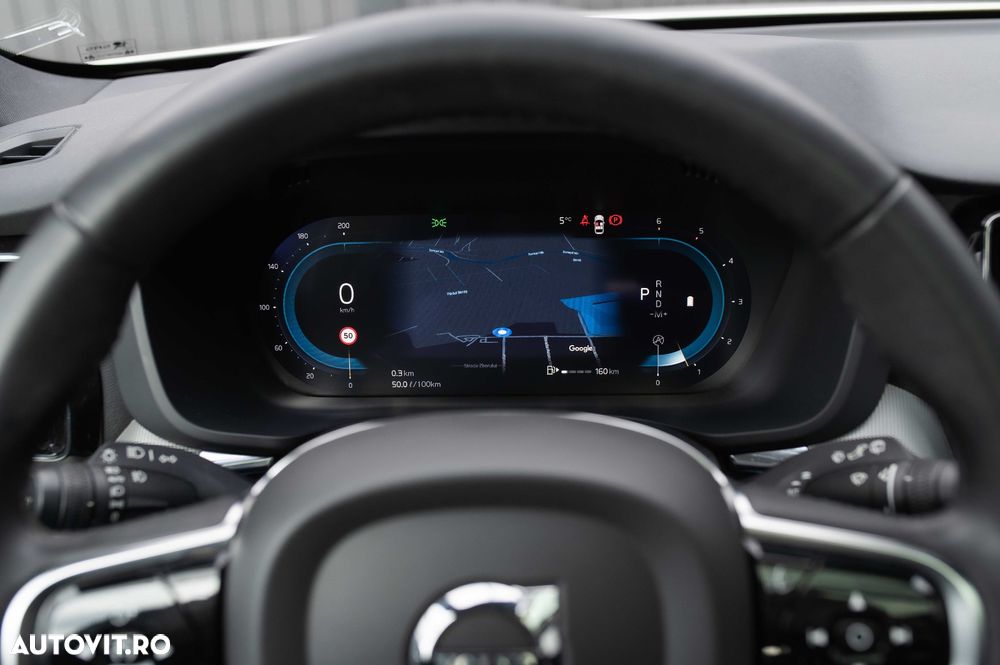 Volvo XC 60 B4 MHEV AT8 AWD R-Design - 18