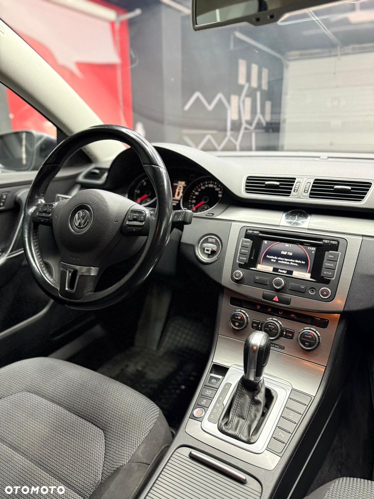 Volkswagen Passat 2.0 TDI Comfortline DSG - 3