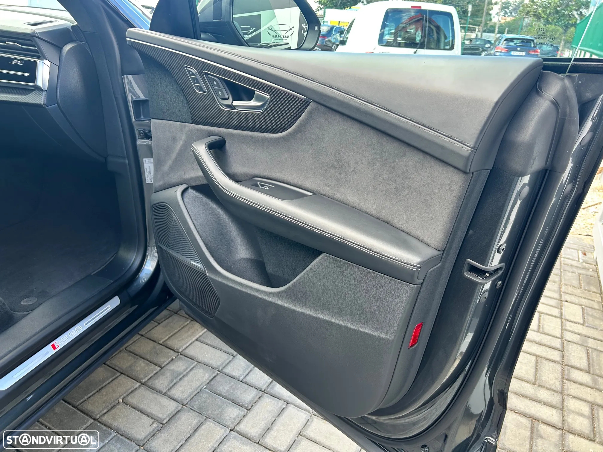 Audi RS Q8 4.0 TFSI quattro Tiptronic - 44