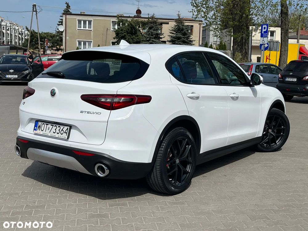 Alfa Romeo Stelvio - 38
