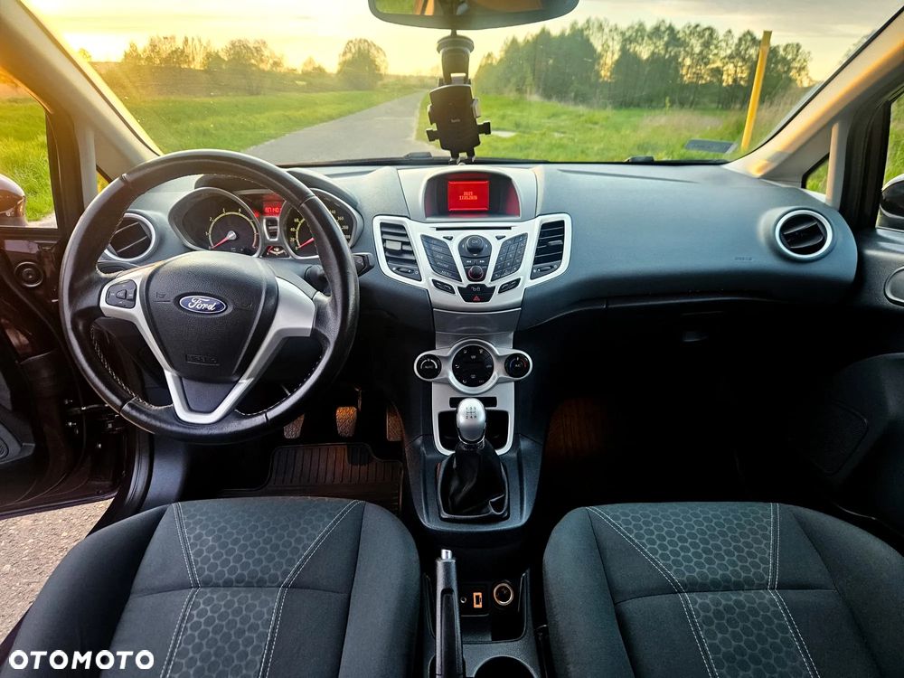 Ford Fiesta - 18