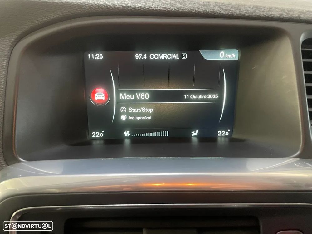 Volvo V60 Cross Country 2.0 D3 Momentum Geartronic - 23