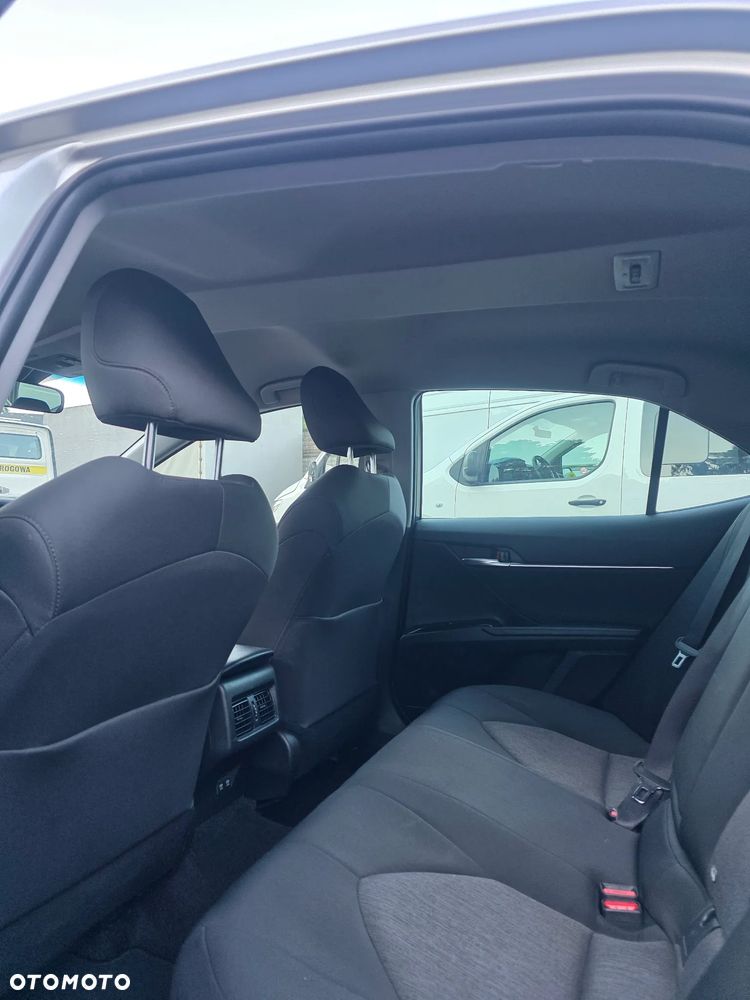 Toyota Camry - 23