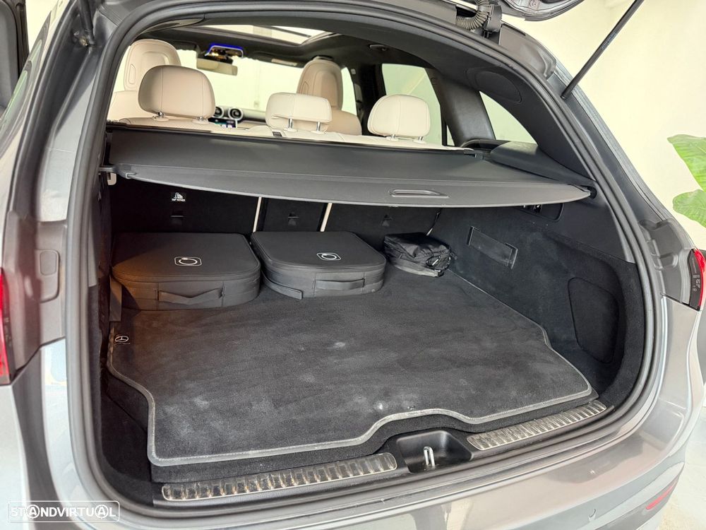 Mercedes-Benz GLC 300 e 4Matic - 23