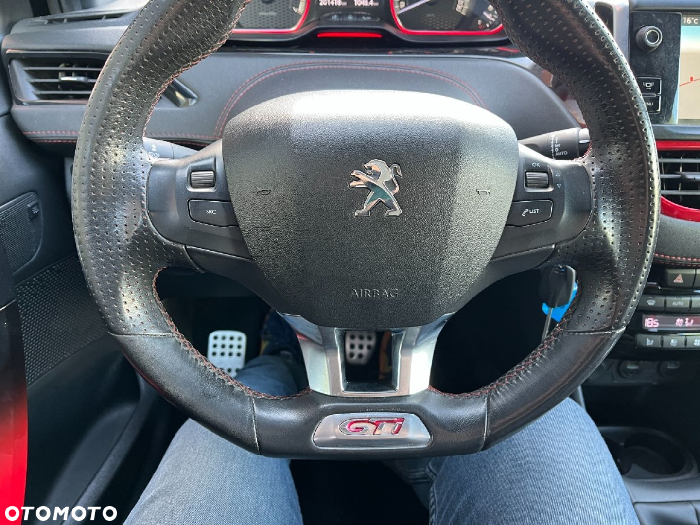 Peugeot 208 GTI 200 THP - 19