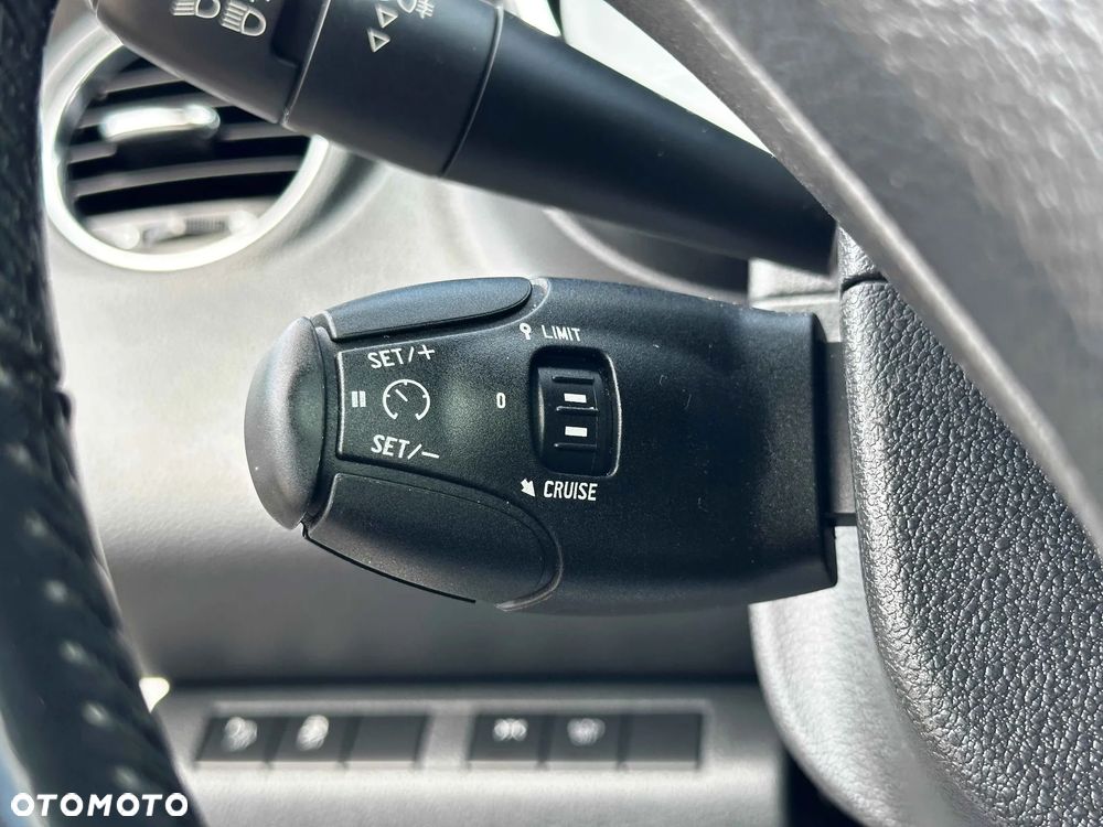 Peugeot 3008 THP 165 EAT6 Stop & Start Allure - 29