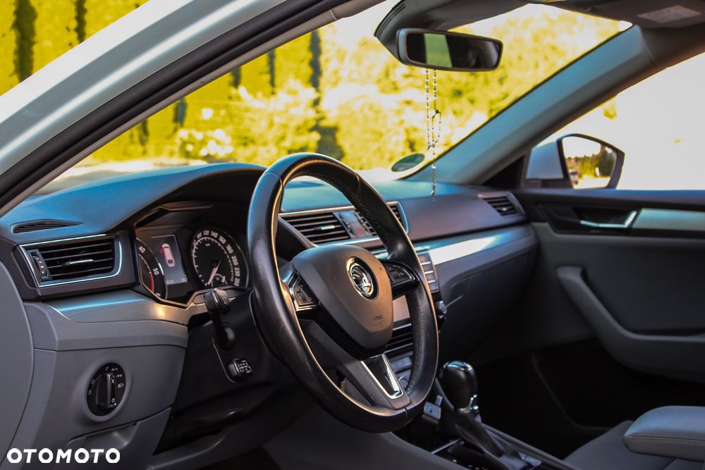 Skoda Superb 2.0 TDI DSG Style - 25
