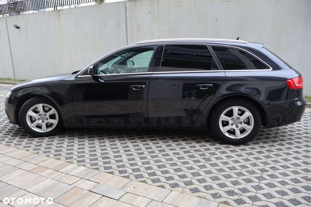 Audi A4 Avant - 14