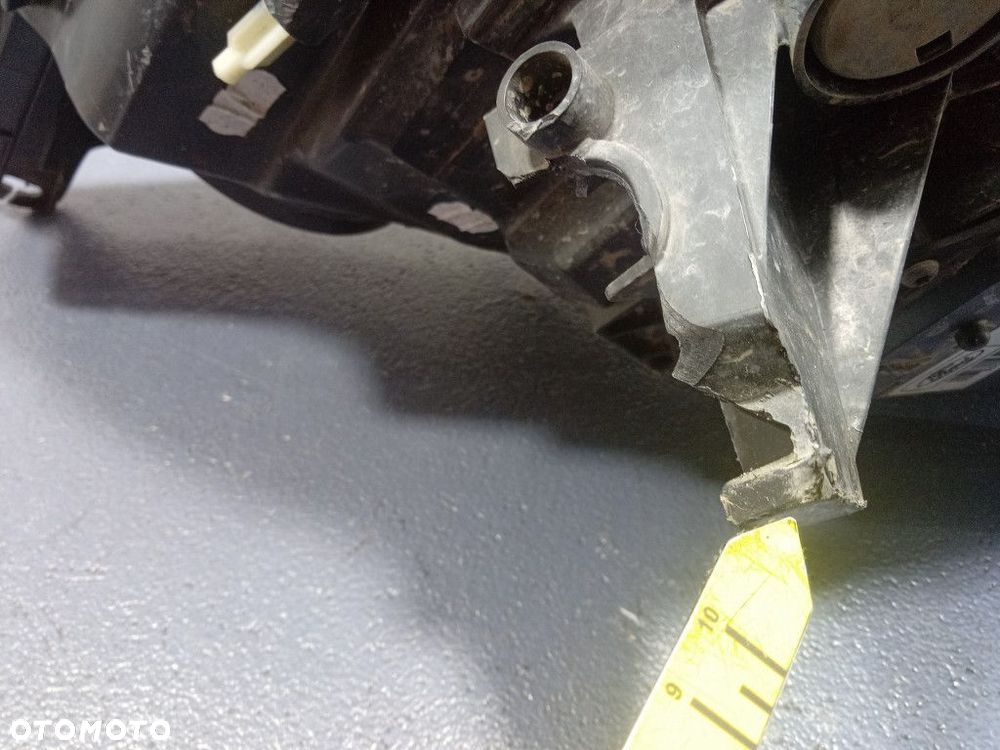 FORD KUGA MK2 LIFT REFLEKTOR PRAWY PRZÓD LAMPA PRZEDNIA XENON EU  90156426 - 7
